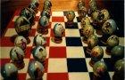 Jeux d'échecs : création (d'après des scènes de la vie courante)